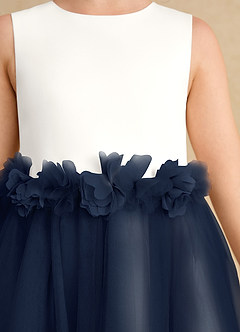 Azazie Louisa Abiti da Ragazza di Fiori Abito A-Line in Tulle Senza Maniche Avorio Blu Scuro image6