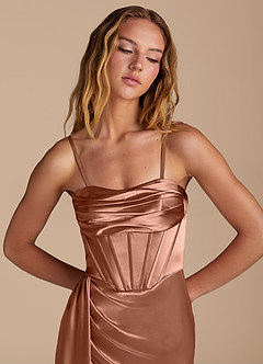 Azazie Amyra Vestidos de damas de honor Vestido de Bronceador de Satén Metálico de Corte Sirena Convertible con Escote de Corazón image2