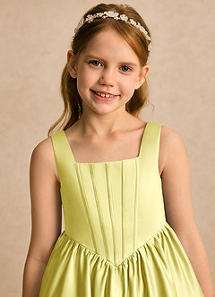 Azazie Myla Robe Demoiselle D'honneur Fillette Robe Trapèze en Mat Satiné Plissé Sorbet Citron image6