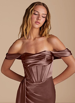Azazie Amyra Kleider zum Anprobieren zu Hause Wandelbar Meerjungfrau-Linie Herzausschnitt Metallischer Satin Kleid Rotbraun image7