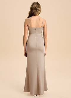 Azazie Buzzy Junior Robe Fourreau en Satin extensible Plissée Taupe image2