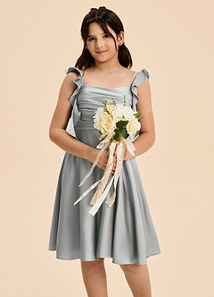 Azazie Kira Junior Vestido de Plata de Satén Elástico de Corte en A con Volante image6