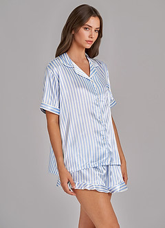 front Randigt pyjamasset med satinpik och volangshorts