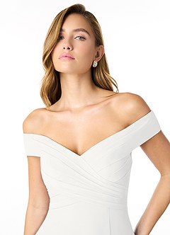 Azazie Lecia Brudtärnklänningar Klä av Imperium i Chiffong Off-The-Soulder Plisserad Vit Konvertibel image4