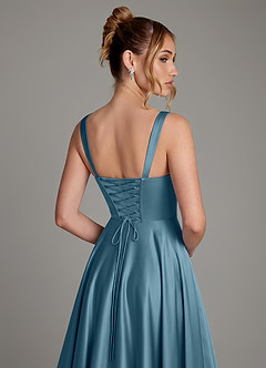 Azazie Azaria Robes de demoiselle d'honneur Robe Trapèze en Satin extensible Corset Bermude image2