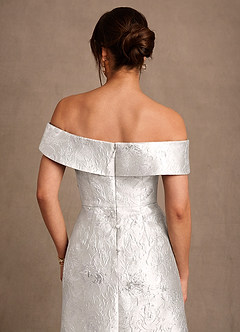 Azazie Elzbieta Mère de la mariée Robes Robe Trapèze en Jacquard Épaule décolletée Jacquard Argenté image5