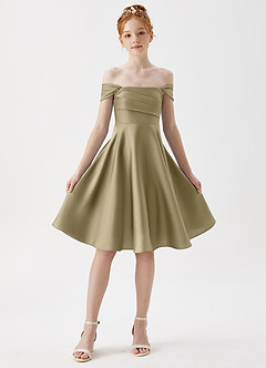 Azazie Amira Junior Vestido de Musgo Verde de Satén Elástico de Corte En A con Plisado image5