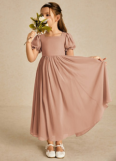 Azazie Joss Robe Demoiselle D'honneur Fillette Robe Trapèze en Mousseline de soie avec manches Champagne Rosé image1