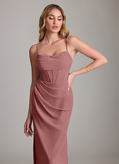 Azazie Mai Vestidos de damas de honor Vestido de Rosa Del Desierto de Gasa de Corte Recto con Plisado image5