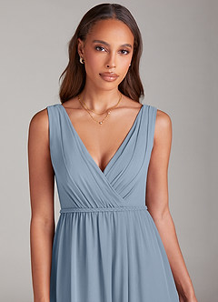 Azazie Tanicia Robes de demoiselle d'honneur Robe Trapèze en Mousseline de soie Plissée Bleu Poussiéreux image5