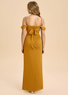 Azazie Saige Junior Robe Fourreau en Satin extensible Épaule décolletée Caramel écossais image2