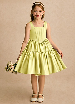 Azazie Myla Robe Demoiselle D'honneur Fillette Robe Trapèze en Mat Satiné Plissé Sorbet Citron image1