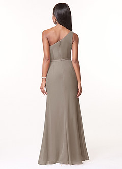 Azazie Liza Jurken voor bruidsmeisjes Jurk van Chiffon met Zeemeermin One-Shoulder Taupe image2