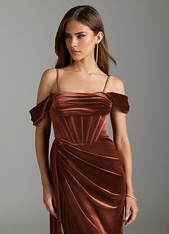 Azazie Amyra Vestidos de damas de honor Vestido de Terracota de terciopelo de Corte Recto Convertible con Vestidos sin tirantes image3