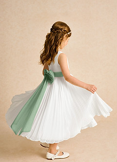 Azazie Margot Abiti da Ragazza di Fiori Abito A-Line in Chiffon Plissettato Avorio Matcha image7