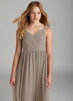 Azazie Chanel Junior Vestido de Gris Pardo de Gasa de Corte en A con Escote de Corazón image6