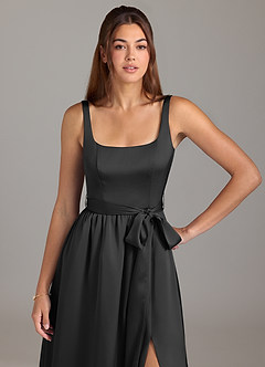 Azazie Elliott Robes de demoiselle d'honneur Robe Trapèze en Satin extensible avec poches Noir image2