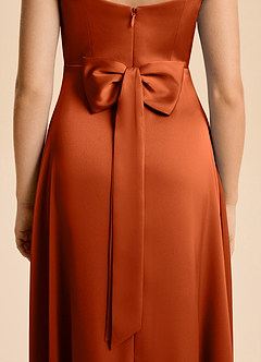 Azazie Kiki Junior Robe Trapèze en Satin extensible Arc Orange Brûlée image4