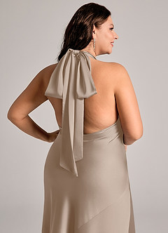 Azazie Velli Vestidos de damas de honor Vestido Gris Pardo de Satén Elástico de Corte Sirena con Cuello alto image9