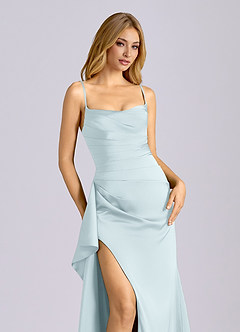 Azazie Sarai Robes de demoiselle d'honneur Robe Fourreau en Satin extensible Corset Brume image4