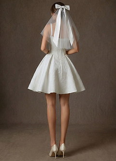 front The Satin Bow Shoulder Veil