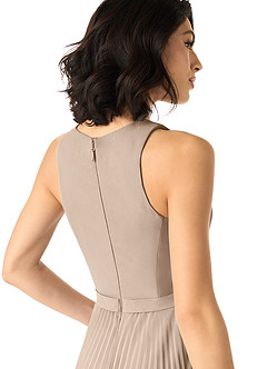 Azazie Lindie Robes de demoiselle d'honneur Robe Trapèze en Mousseline de soie Plissé à encolure dégagée Taupe image5