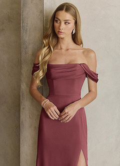 Azazie Saige Robes de demoiselle d'honneur Robe Fourreau en Satin extensible Épaule décolletée Merlot image2