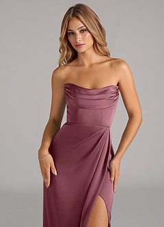 Azazie Johana Vestidos de damas de honor Vestido Rosa Del Desierto de Satén Elástico de Corte Sirena Convertible con Hombros descubiertos image4