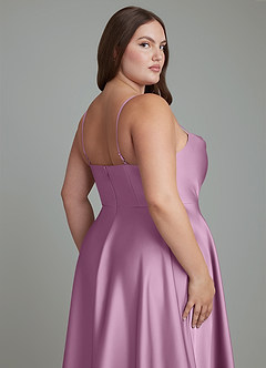 Azazie Elle Robes de demoiselle d'honneur Robe Trapèze en Satin extensible Plissé Glycine image15