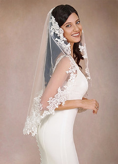 front Diamond and Lace Waist Veil