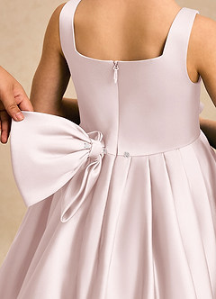 Azazie Lillian vestidos de niña de las flores Vestido Rosa Rubor de Satin Mate de Vestido de princesa con Plisado image5