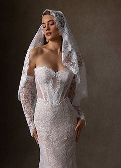 front Welon koronkowy Mantilla z kwiatowym wzorem na opuszkach palców