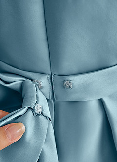 Azazie Princess Robe Demoiselle D'honneur Fillette Robe Trapèze en Mat Satiné Plissée Bleu Maussade image7