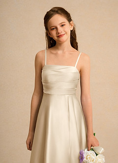 Azazie Pebbles Girl vestidos de niña de las flores Vestido de Champán de Satin Mate de Corte En A con Plisado image4