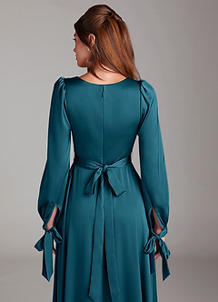 Azazie Leonia Robes de demoiselle d'honneur Robe Trapèze en Satin extensible Manche longue Bleu Encre image7