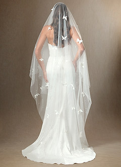 Véu Blush Drapeado com Comprimento Catedral e Borboleta e Pérolas