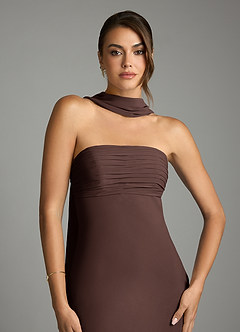 Azazie Saylor Robes de demoiselle d'honneur Robe Sirène en Mousseline de soie Sans bretelles Ganache image6