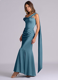 Azazie Inara Robes de demoiselle d'honneur Robe Sirène en Satin extensible Plissée Bermude image3