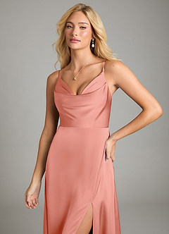 Azazie Sarella Vestidos de damas de honor Vestido de Coral de Satén Elástico de Corte en A con Plisado image3