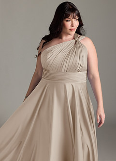 Azazie Charlize Robes de demoiselle d'honneur Robe Trapèze en Satin extensible Ue épaule Givre image15