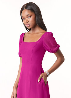 Azazie Alani Robes de demoiselle d'honneur Robe Trapèze en Mousseline de soie Encolure carrée Fuchsia image4
