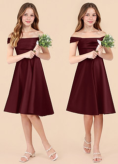 Azazie Amira Junior Robe Trapèze en Satin extensible Plissée Cabernet image1