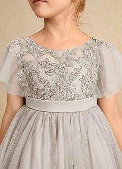 Azazie Queenie Robe Demoiselle D'honneur Fillette Robe Trapèze en Dentelle Givre image4