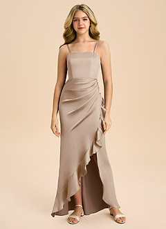 Azazie Buzzy Junior Robe Fourreau en Satin extensible Plissée Taupe image3