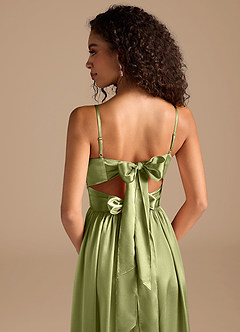 Azazie Zeya Robes de demoiselle d'honneur Robe Trapèze en Satiné métallisé Plissée Pistache image4