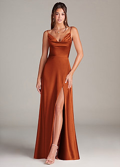 Azazie Sarella Robes de demoiselle d'honneur Robe Trapèze en Satin extensible Plissée Cannelle image1