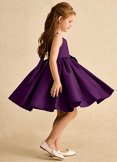 Azazie Jessie vestidos de niña de las flores Vestido de Uva de Satin Mate de Corte En A con Lazo image3