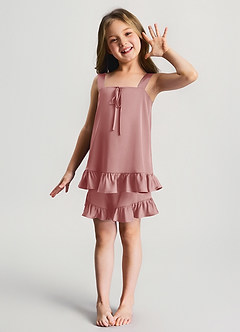 front Conjunto de pijama para niñas con top y pantalones cortos de satén con volantes