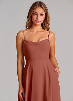 Azazie Elle Robes de demoiselle d'honneur Robe Trapèze en Mousseline de soie Plissée Auburn image6