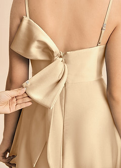 Azazie Isolde Junior Jurk van Stretch Satijn met A-Lijn Geplooid Champagne image6